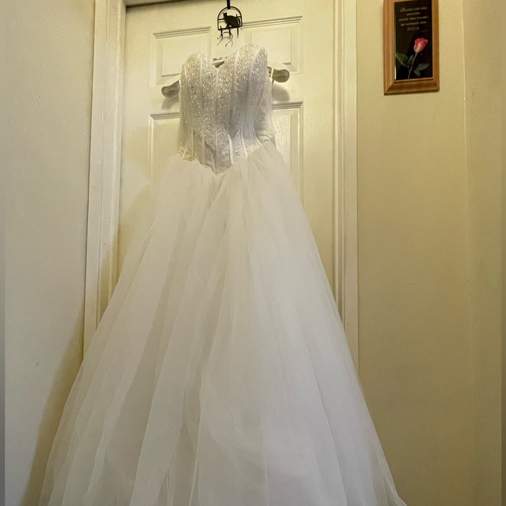 Wedding dress